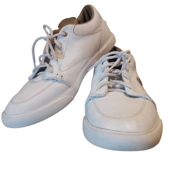 Lacoste Men's Size 7 White Leather Boat Shoes – Iconic Croc Logo, Minimalist Sty - Picture 1 of 7